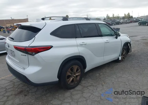 2022 Toyota Highlander Hybrid Xle Bronze Edition z USA, uszkodzony, nr VIN 5TDAARAH4NS514822